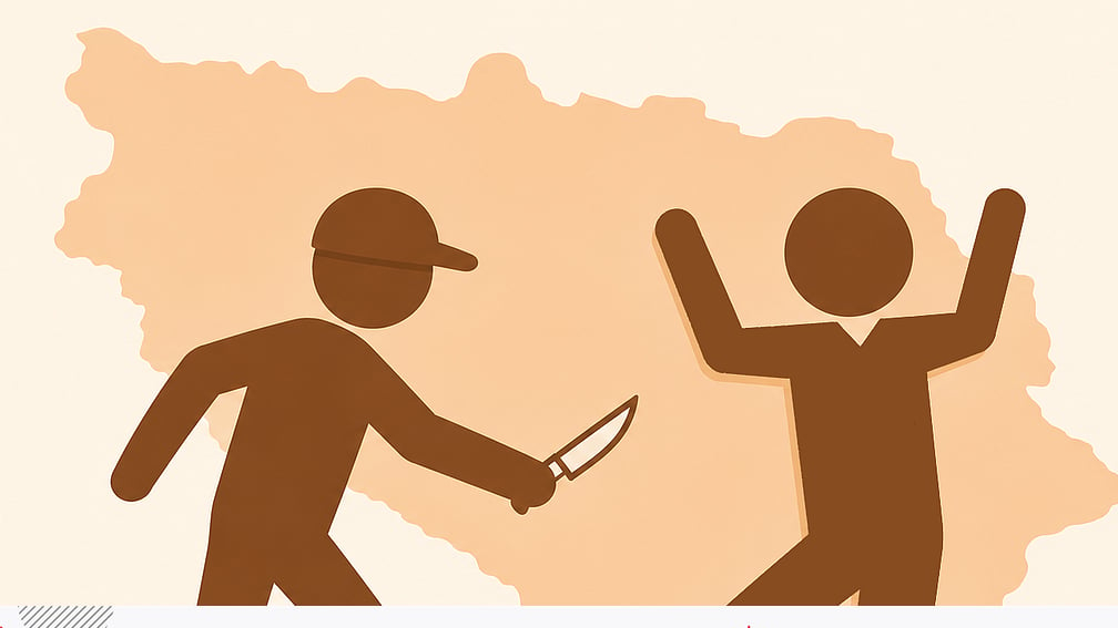 মোহাম্মদপুরে চাপাতি দিয়ে কুপিয়ে মোটরসাইকেল ও টাকা ছিনতাই